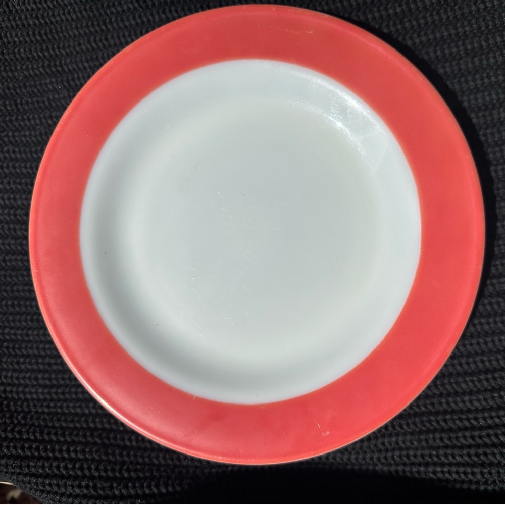 Pyrex pink 10” Dinner Plate